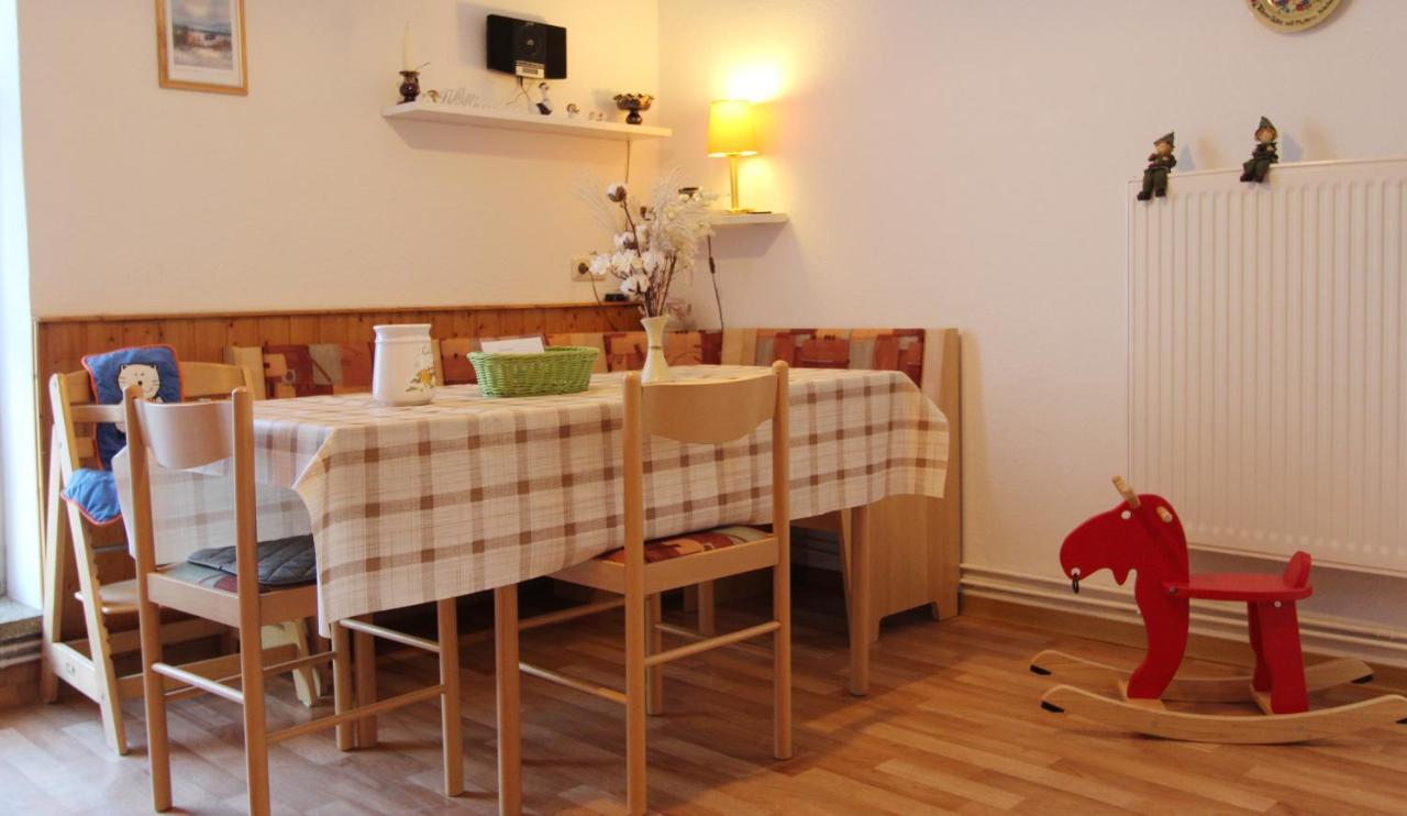 Ferienwohnung Familienwohnung Kropelin Ngoại thất bức ảnh