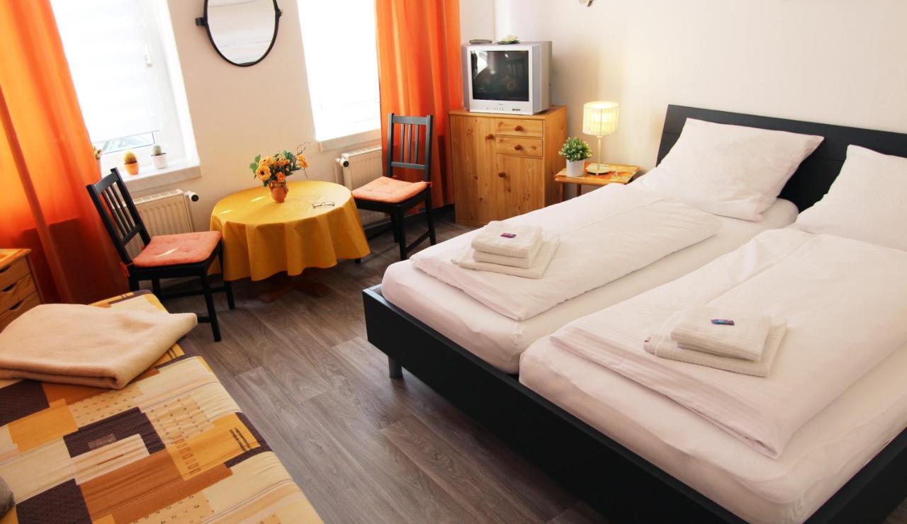 Ferienwohnung Familienwohnung Kropelin Ngoại thất bức ảnh