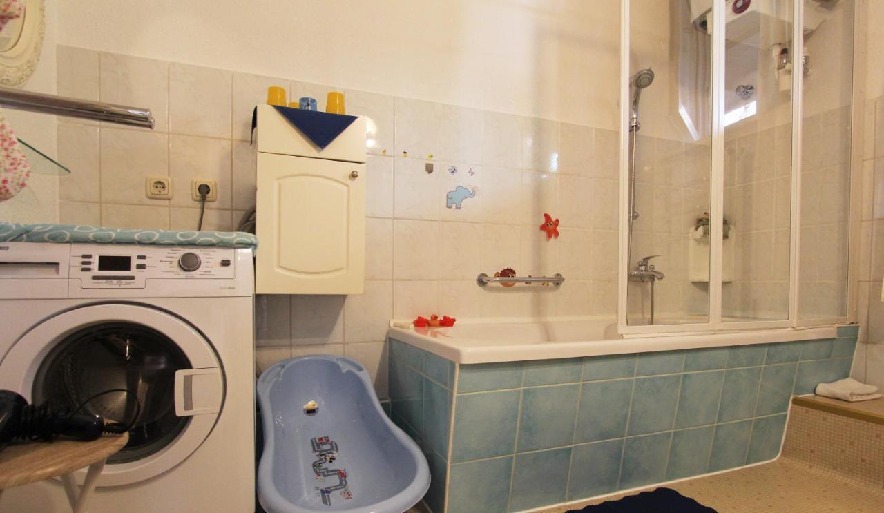 Ferienwohnung Familienwohnung Kropelin Ngoại thất bức ảnh