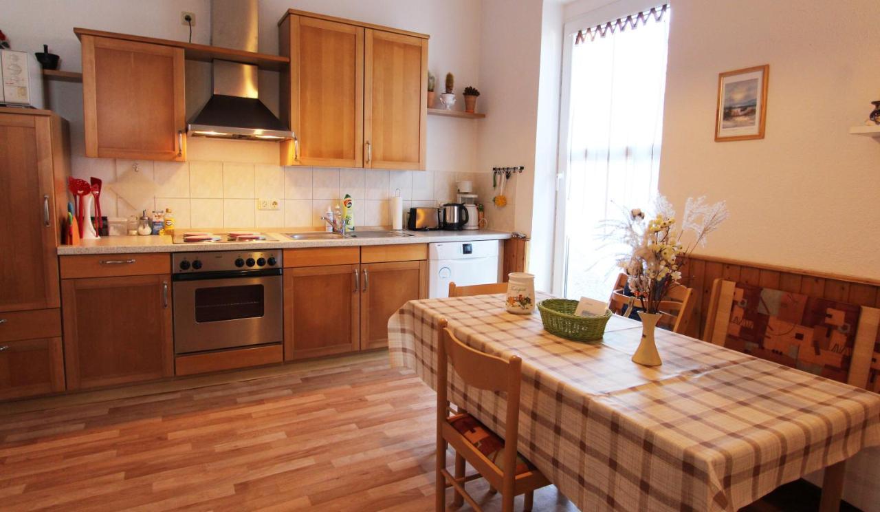 Ferienwohnung Familienwohnung Kropelin Ngoại thất bức ảnh