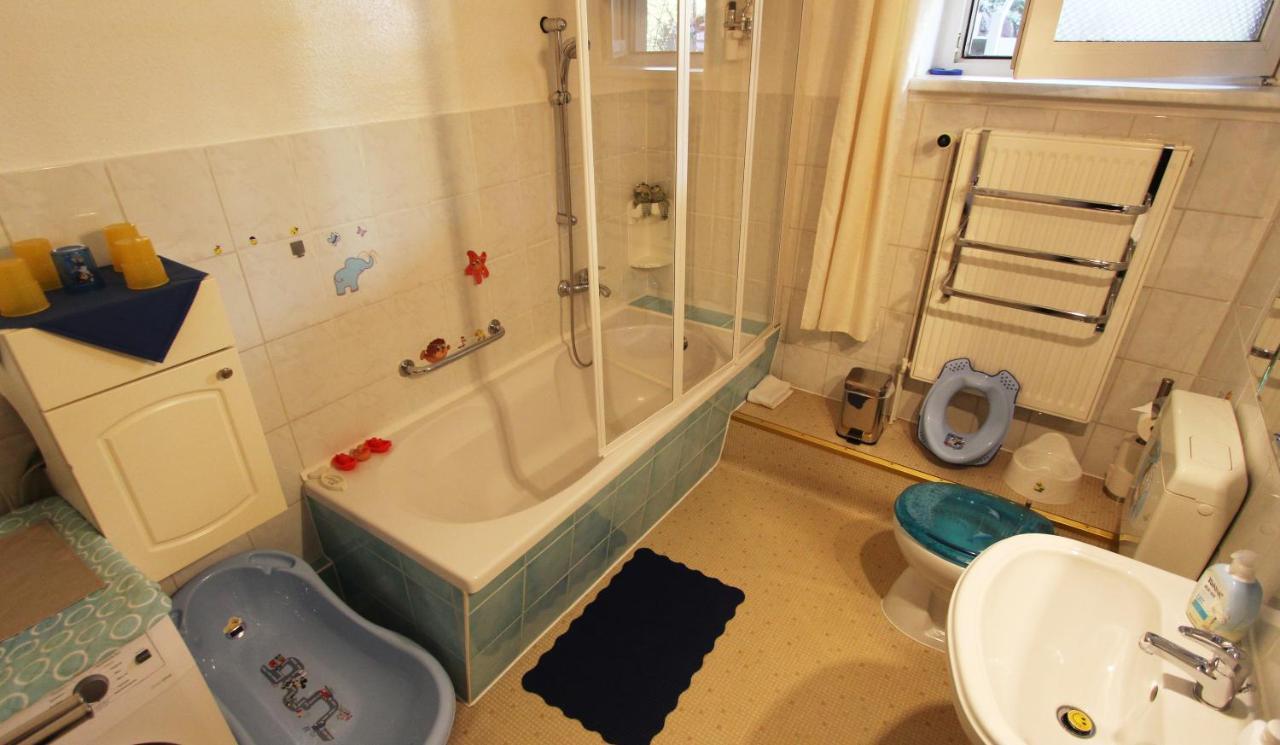 Ferienwohnung Familienwohnung Kropelin Ngoại thất bức ảnh
