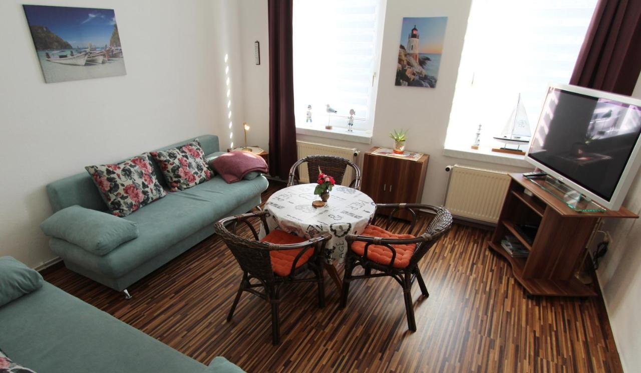 Ferienwohnung Familienwohnung Kropelin Ngoại thất bức ảnh
