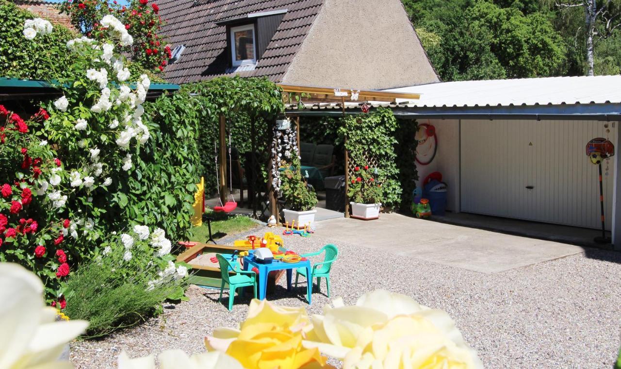 Ferienwohnung Familienwohnung Kropelin Ngoại thất bức ảnh